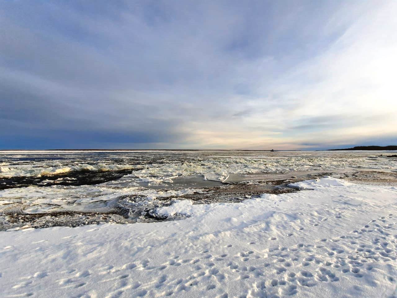 На реках Якутии идет процесс ледообразования